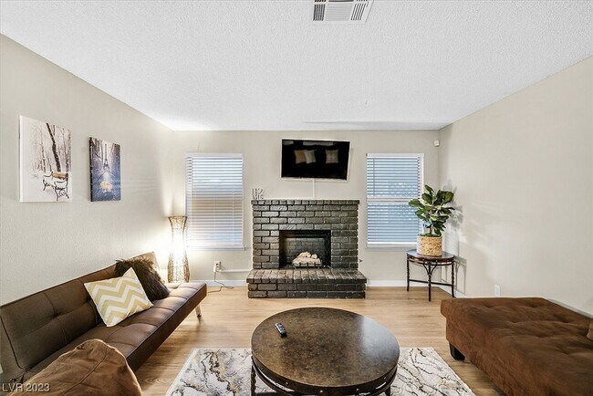 Building Photo - 734 Arrowhead Trail