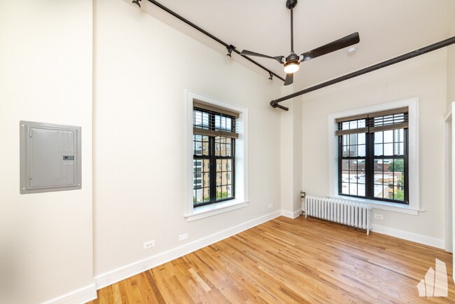 Foto del edificio - 4526 N Sheridan Rd