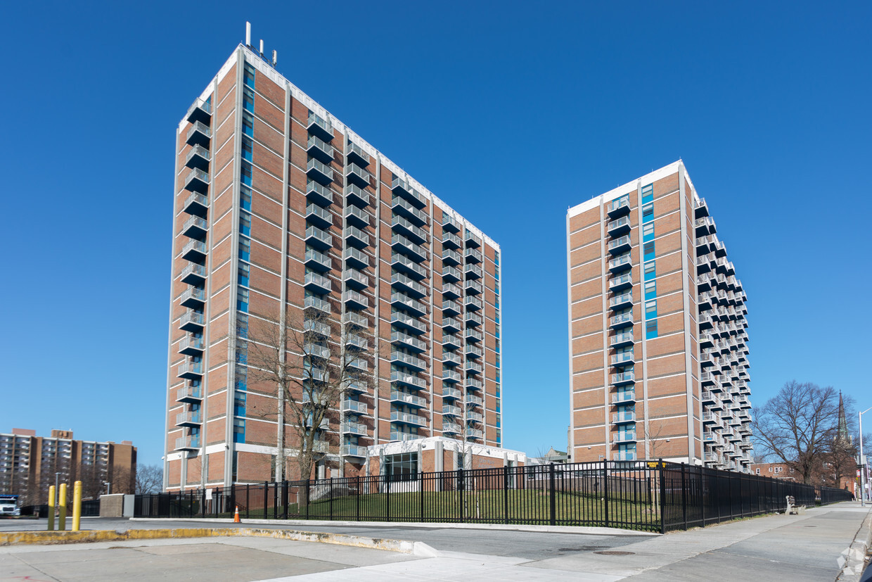 Primary Photo - City View of McCulloh