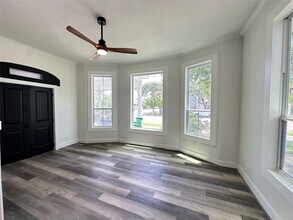 Building Photo - 2001 29th St