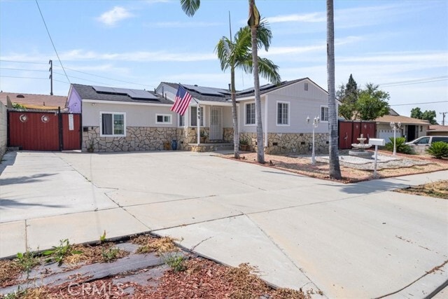 Building Photo - 665 Larimore Ave