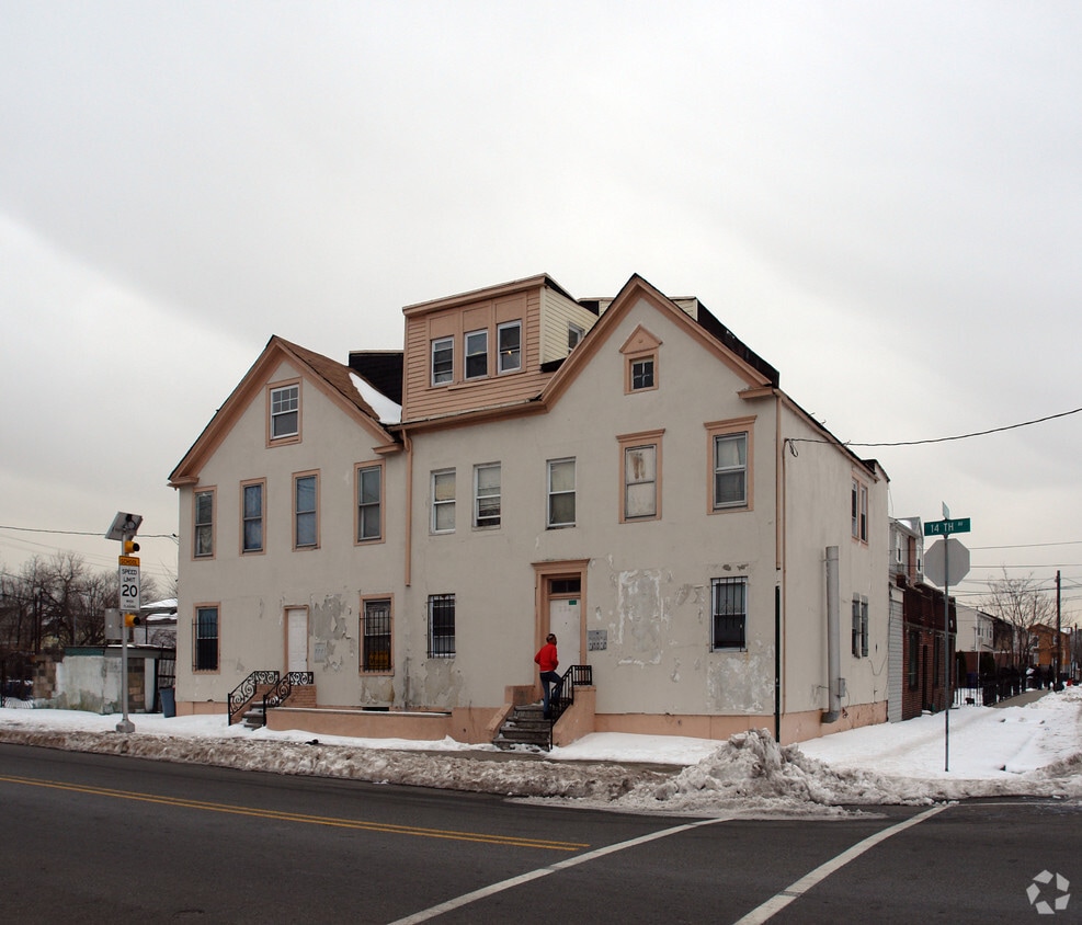 Foto del edificio - 232-234 14th Ave