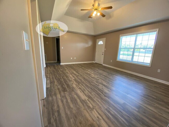 Foto del edificio - 803 Kirkwood Dr