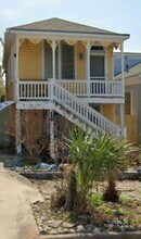 Building Photo - 613 Church St