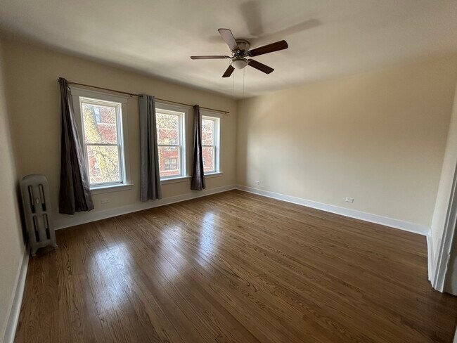 Foto del edificio - 2659 N Spaulding Ave