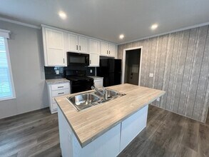 Building Photo - 2444 Pajot Rd
