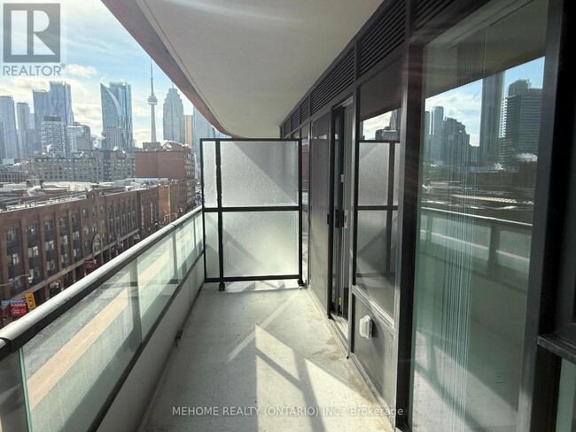 Building Photo - 180 Front St E