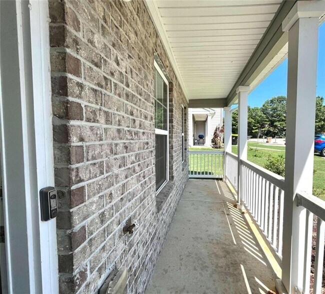 Foto del edificio - 6253 Ellenwood Dr