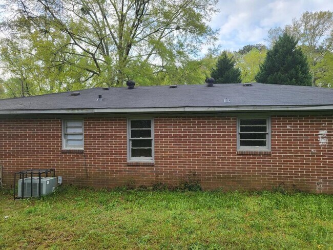 Building Photo - 3323 Toole Drive