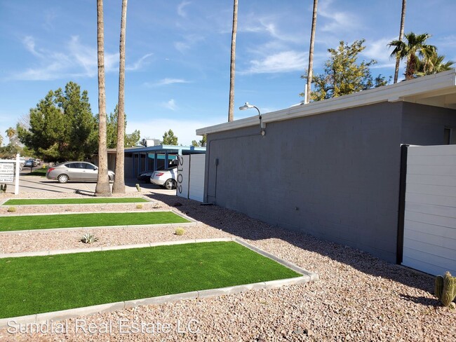 Building Photo - 2107-2117 S Granada Dr