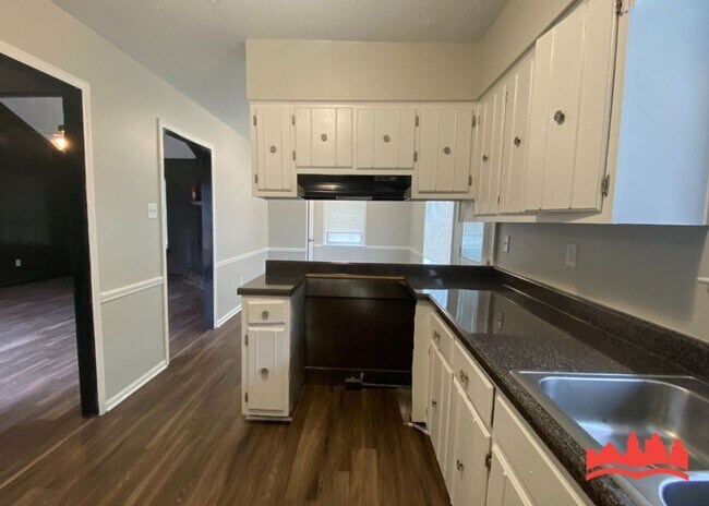 Foto del edificio - 6180 Springwind Cove