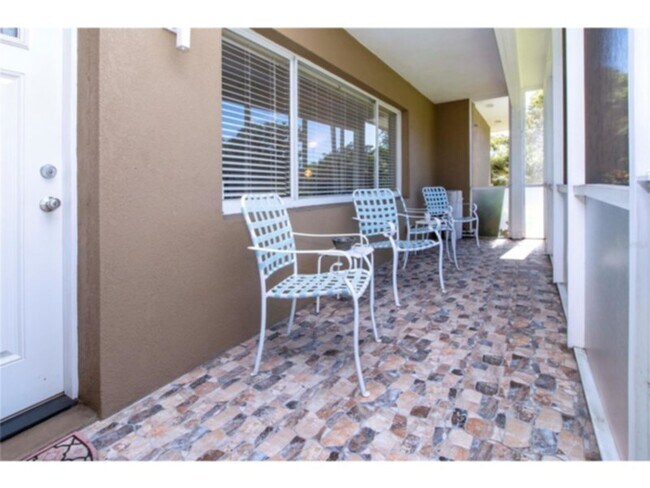 Building Photo - 2557 Ringling Blvd