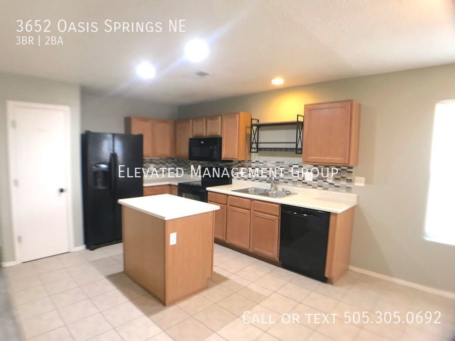 Primary Photo - Beautiful 3 bedroom -Northern Meadows. Ref...