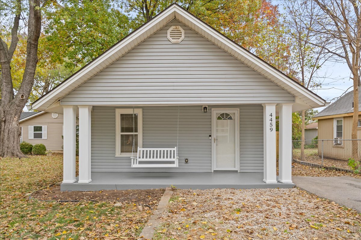 Primary Photo - 4459 Fisher St