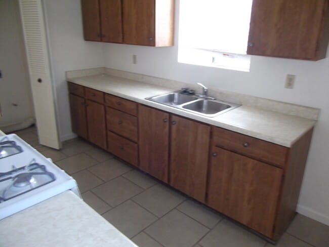 Foto del edificio - 616 Crosby Ln