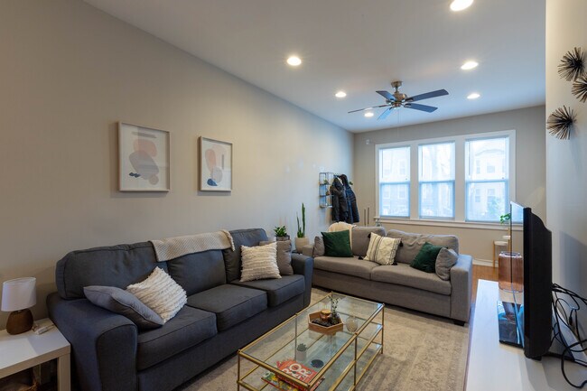 Foto del edificio - 2522 W Shakespeare Ave