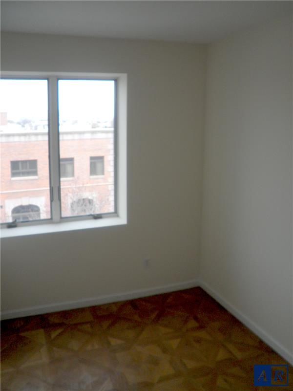 Foto del edificio - 9015 5th Ave