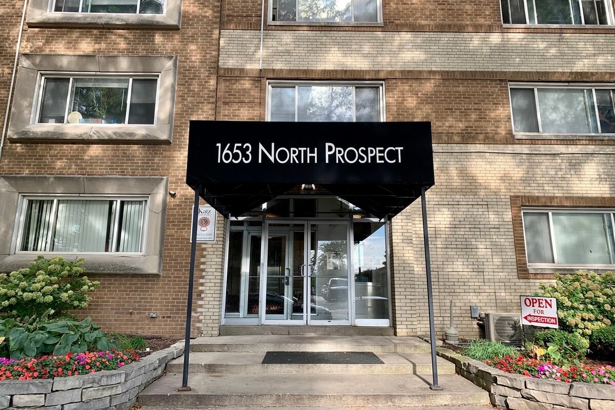 Prospect Downs Apartments in Milwaukee, WI