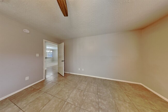 Foto del edificio - 1107 Valley Ranch Dr