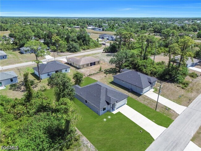 Foto del edificio - 6208 Forest Ct