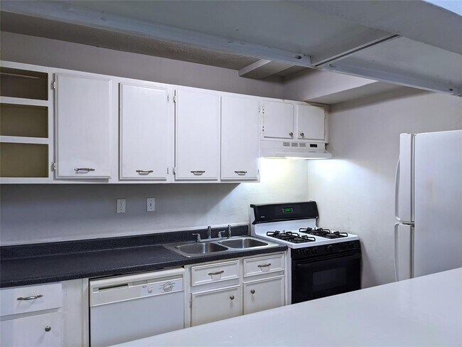 Foto del edificio - 704 E 22nd St