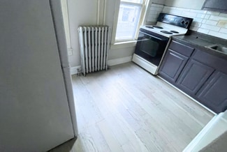 Building Photo - 582 Sunbury St