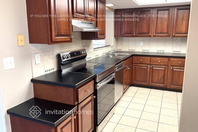 Foto del edificio - 312 48th St W