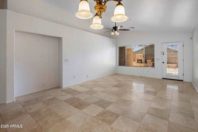 Building Photo - 10307 E Caribbean Ln