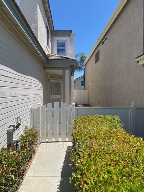 Building Photo - 44670 Arbor Ln