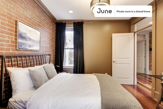 Foto del edificio - Room in Shared 4 bed/3 bath home