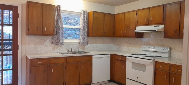 Foto del edificio - 5234 Donlyn Dr