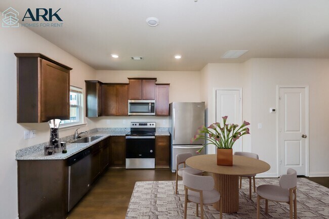 Foto del edificio - 1210 Highwood Ln