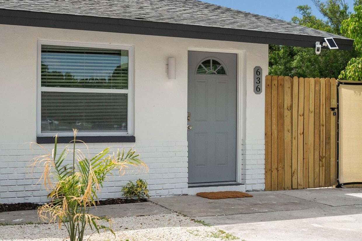 Stylish Tranquil duplex - Near Belleair Beach - Stylish Tranquil duplex - Near Belleair Beach