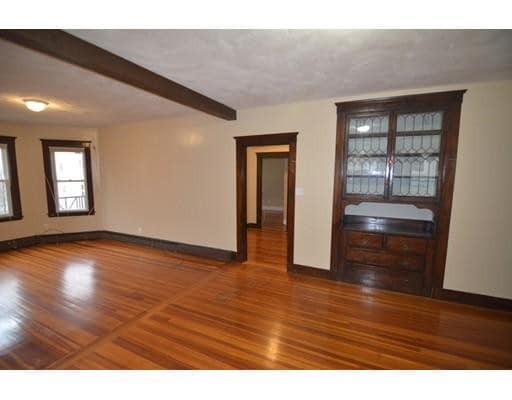 Building Photo - 103 Sawyer