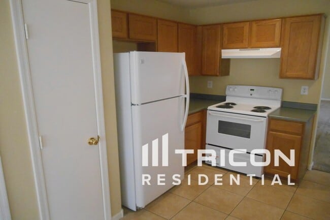 Foto del edificio - 7368 W Flynn Ln