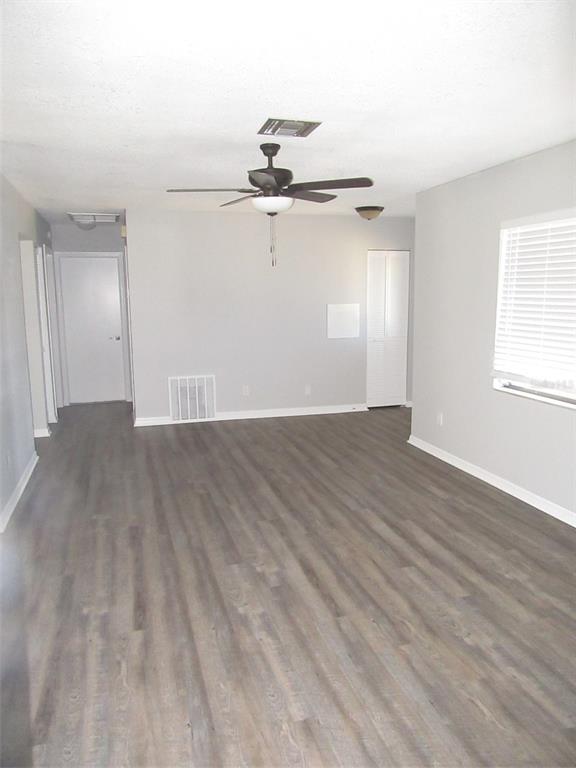 Building Photo - 1074 Birchcrest Blvd