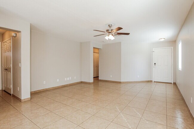 Building Photo - 17463 W Ventura St