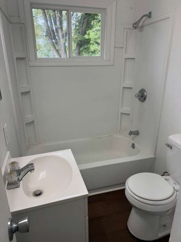 Foto principal - 1241 Fremont St