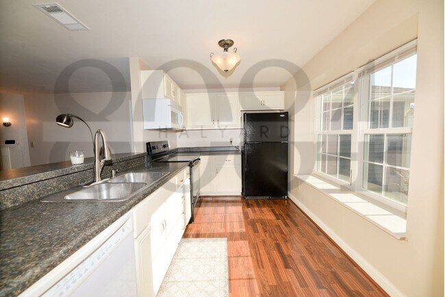 Building Photo - 8084 Halyard Ct