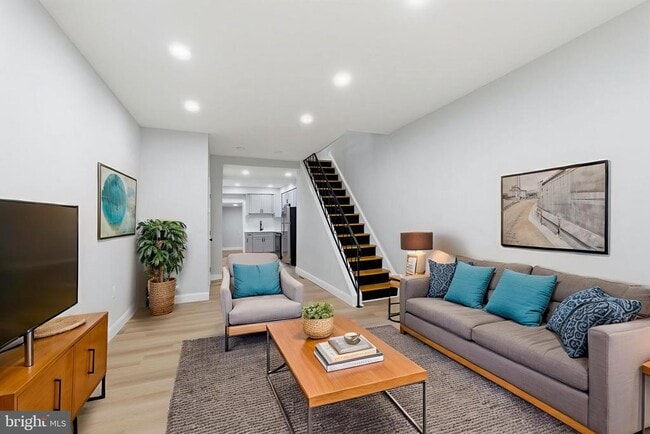 Building Photo - 2125 N 28th St