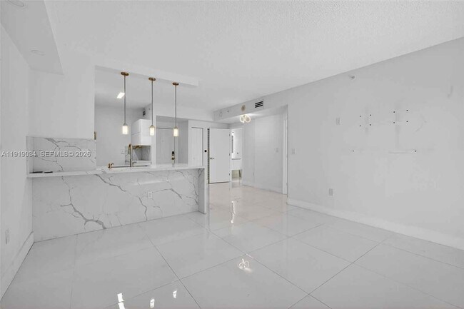 Foto del edificio - 5077 NW 7th St