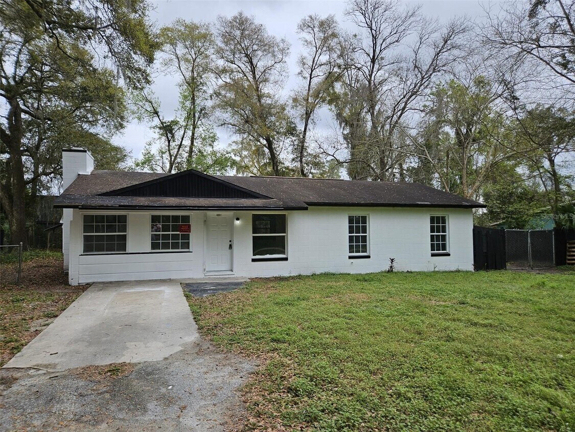 Primary Photo - 4051 NW 19th Ave