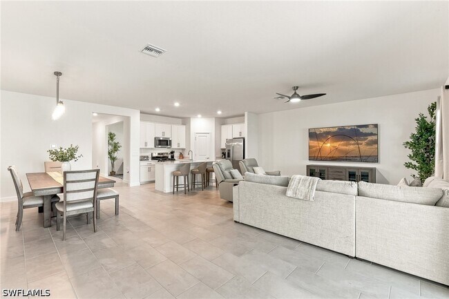 Foto del edificio - 14711 Bluewater Rd