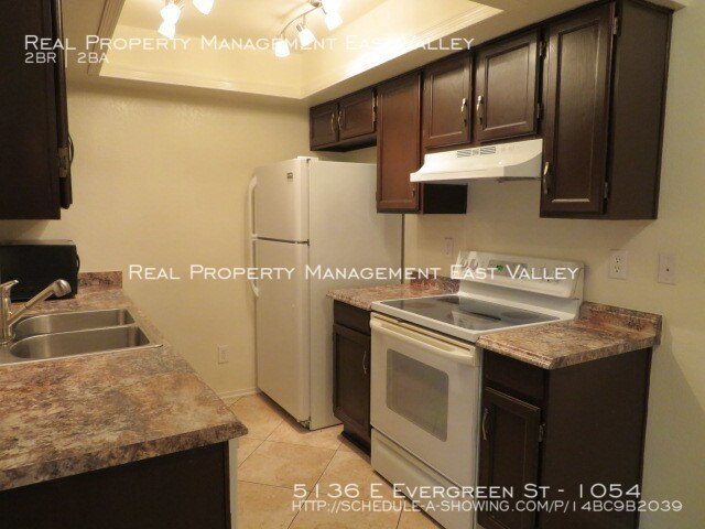 Building Photo - 5136 E Evergreen St