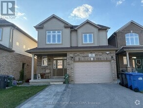 Building Photo - 91 Ambrous Cres