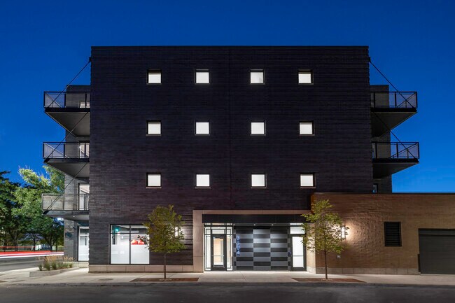 Foto del edificio - 3604 N Campbell Ave