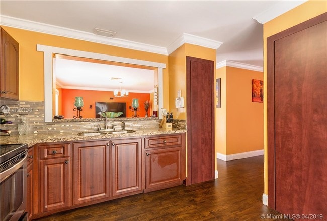 Building Photo - 5801 Woodland Point Dr