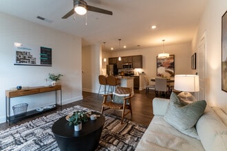 Modern Living Area - Streams at Battery Park