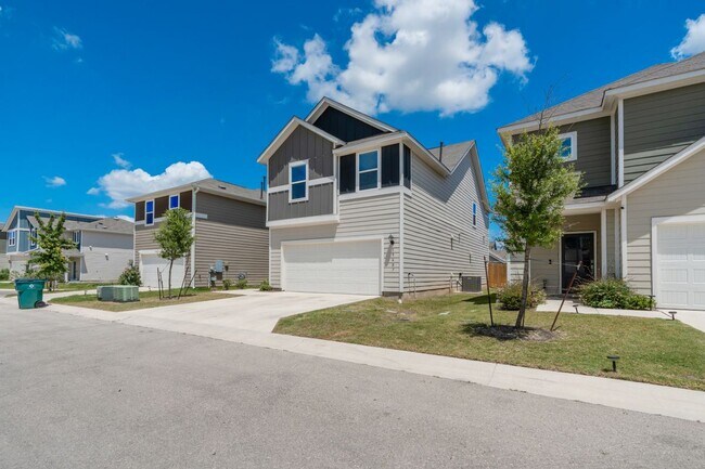 Foto del edificio - 15607 Ellinger Dr