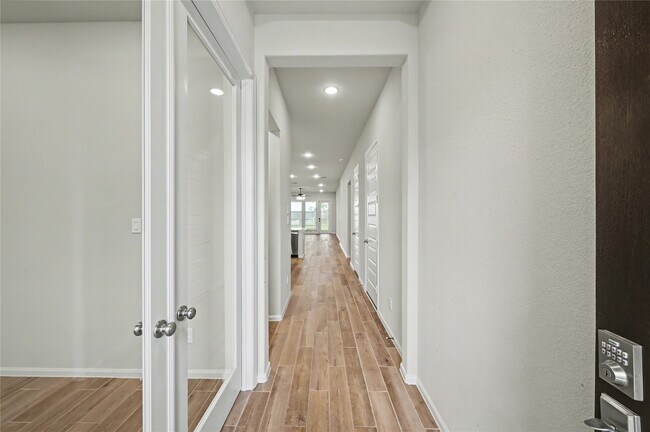 Foto del edificio - 31527 Splitting Willow Ln